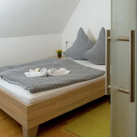 With 2 Bedrooms * Бад-Цвишенан